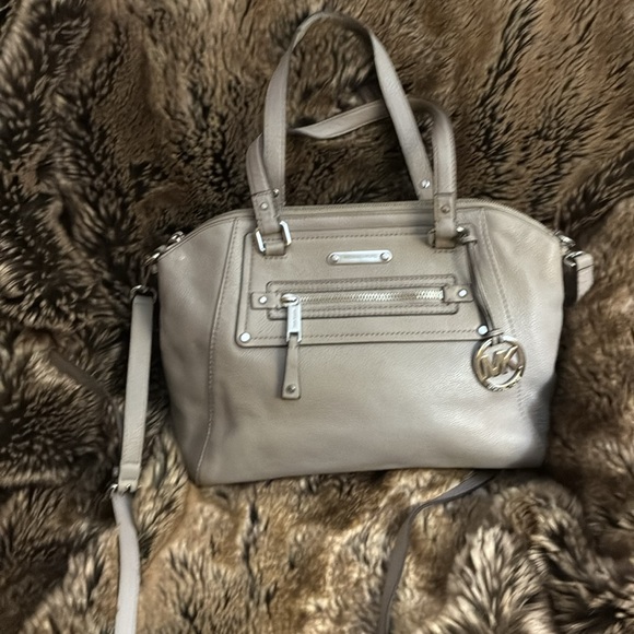 Michael Kors Large Grey Leather Satchel/ Shoulder Bag - Picture 1 of 11